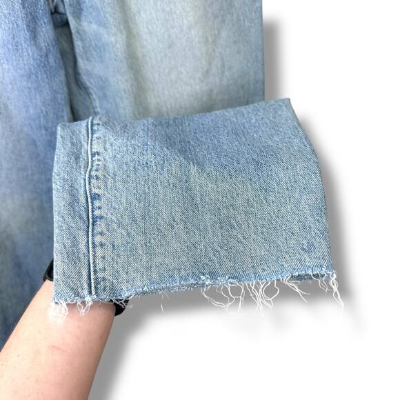 Abercrombie & Fitch Vintage Inspired Ultra High Rise Paperbag Raw Hem Mom Jeans - Picture 5 of 13